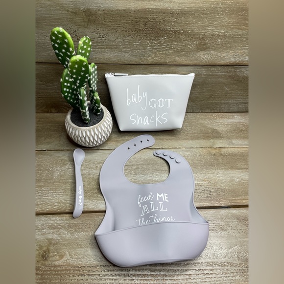 On-The-Go Feeding Set. “baby got snacks” retail price $27 - Picture 2 of 6